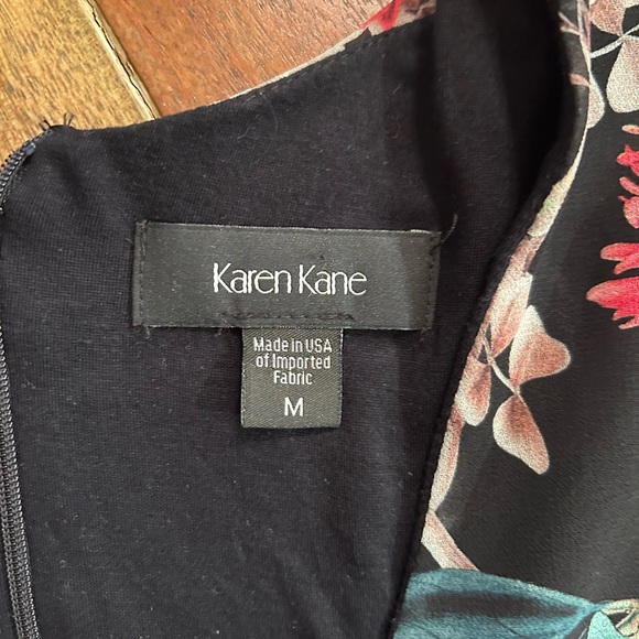 Karen Kane Black Floral V-Neck A-Line‎ Shift Dress Medium. - Picture 4 of 4